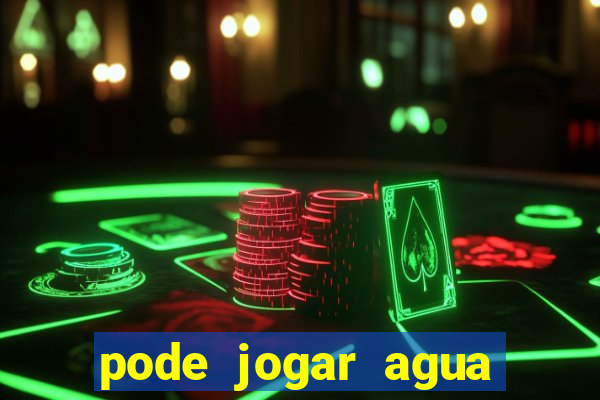 pode jogar agua fervente na pia