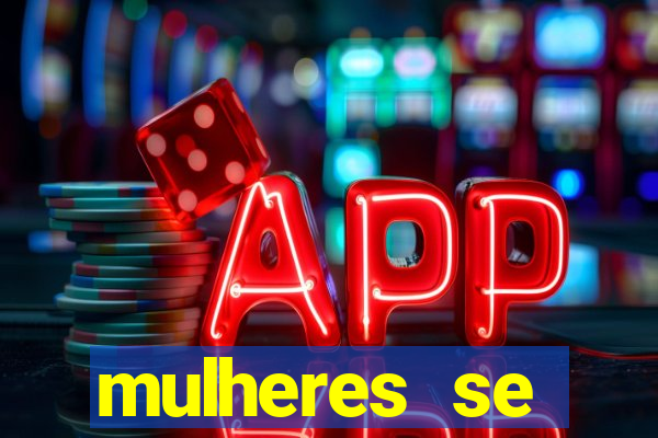 mulheres se exibindo ao vivo